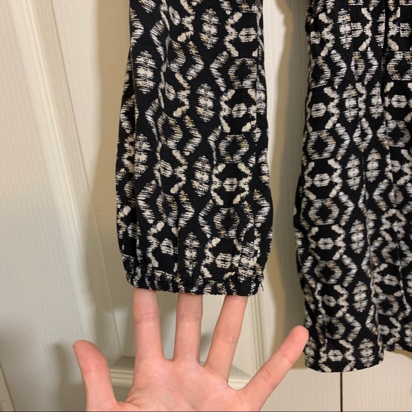 Black Patterned Long Sleeve Romper w/ Front Snap - Picture 6 of 7